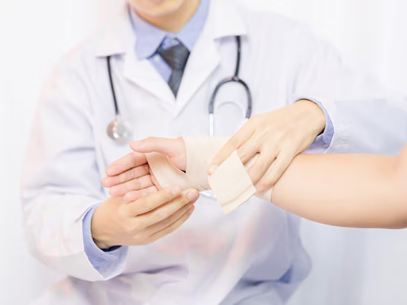 Why Choose CONA for Hand and Wrist Care 2 2