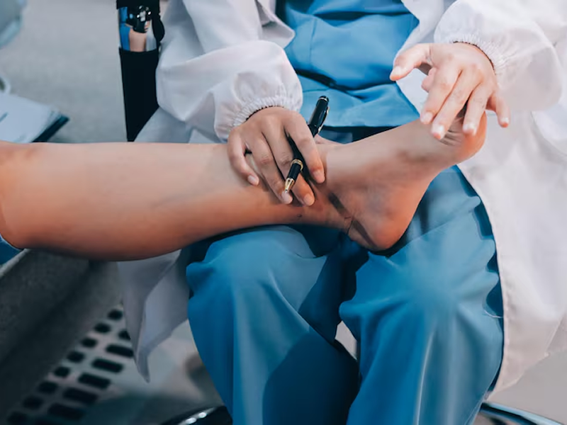 Why Choose CONA for Hand and Wrist Care 5 2